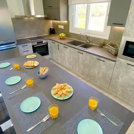 Spiridoula - Luxury Holiday Roda (Corfu)